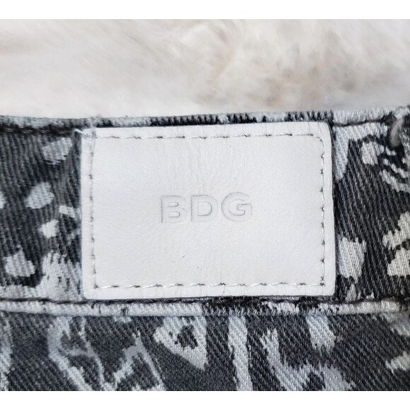 BDG DOLPHIN Super High Rise gray Cheeky shorts tribal floral print Size 25(S) - Picture 4 of 5